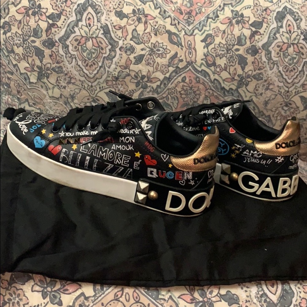 Shoes - Picture 5 of 8